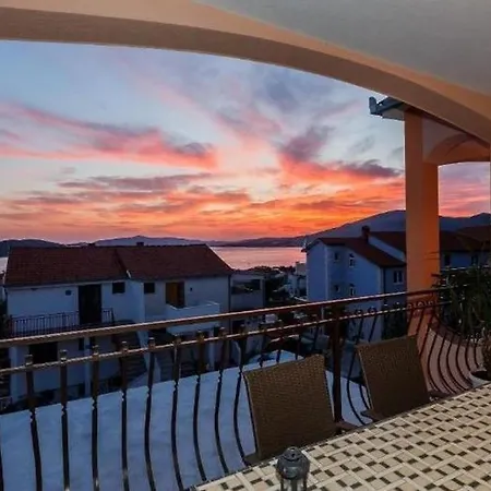 Family Friendly House With A Swimming Pool Okrug Gornji, Ciovo - 26023 *